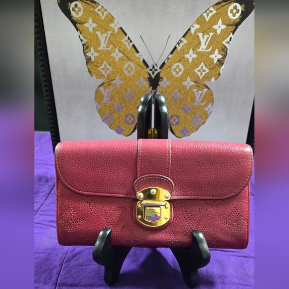 Louis Vuitton Mahina Leather Long Wallet - Picture 1 of 16